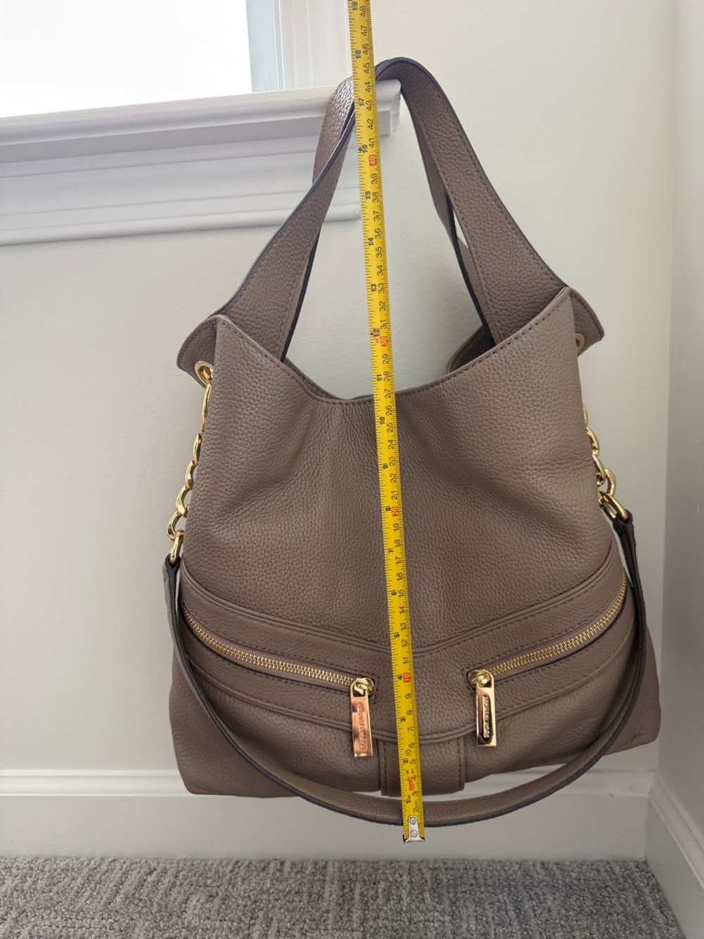 Michael Kors Jamesport Leather Shoulder Bag - Picture 4 of 9